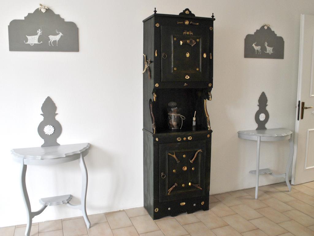 Appartamenti Le Mongolfiere Malè Zimmer foto