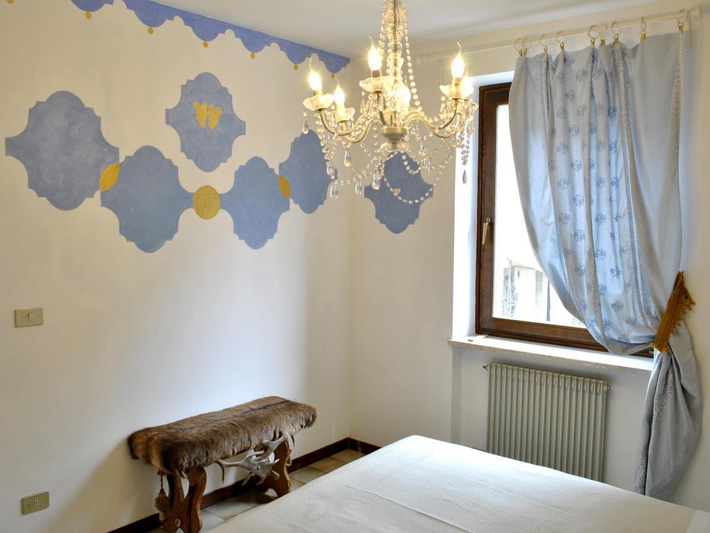 Appartamenti Le Mongolfiere Malè Zimmer foto